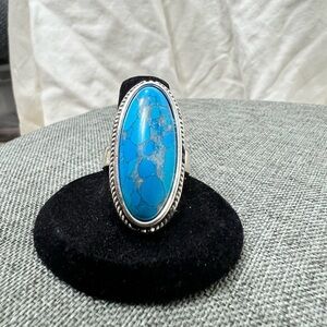 NWOT….Fashion Jewelry Ladys Statement Ring Size9 Geometric Design Stone. ☑️